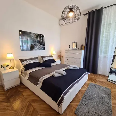 Luxury Apartment Lukas Orebić Extérieur photo