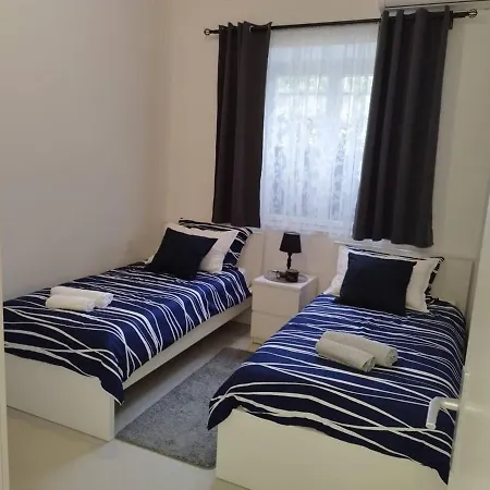 Luxury Apartment Lukas Orebić Extérieur photo